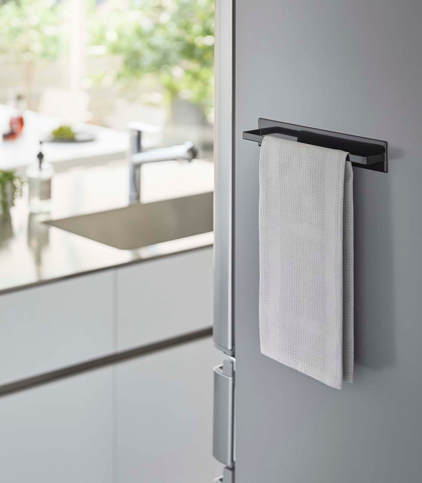 Magnetic Kitchen Towel Hanger - Steel - Image 9
