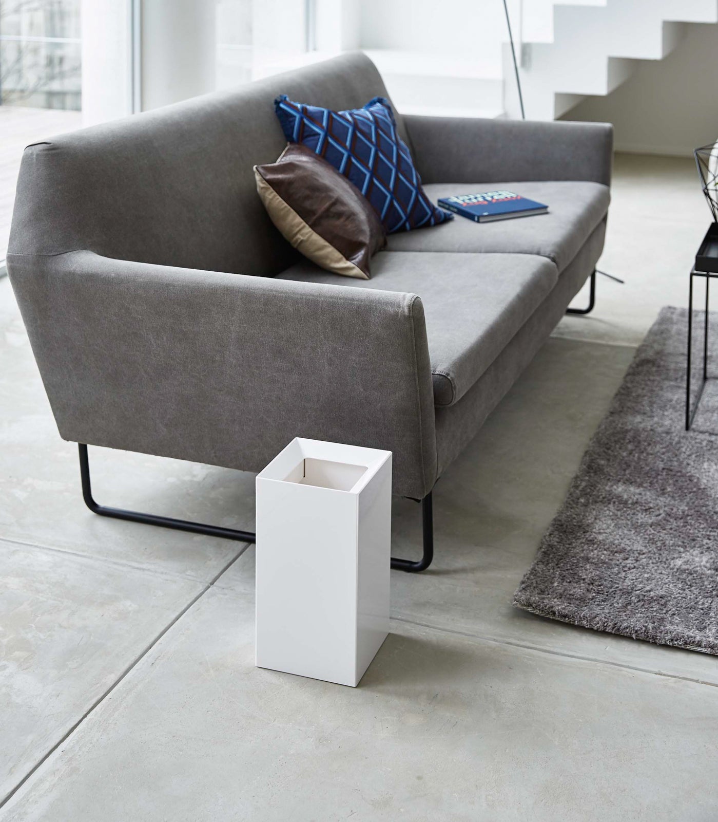 Trash Can - Image 4