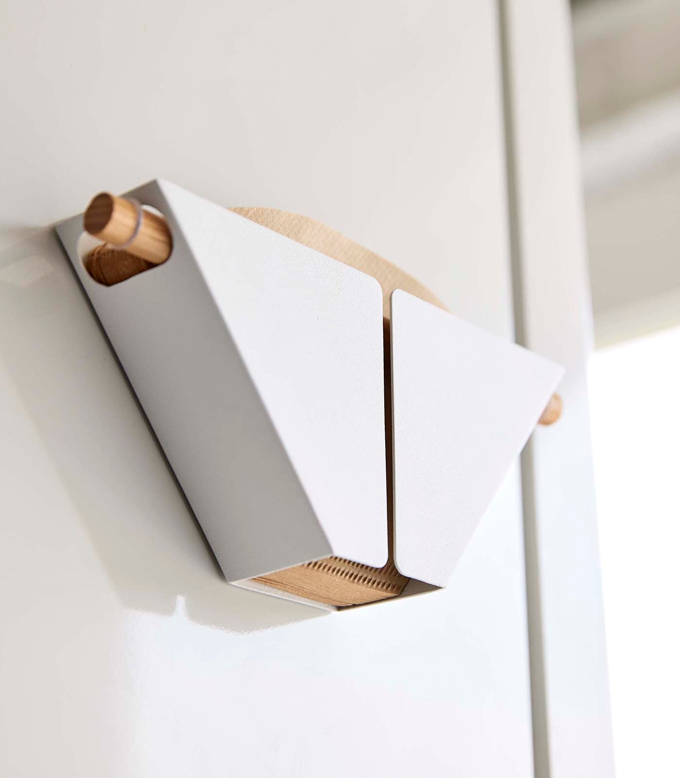 Magnetic Coffee Filter Case - Size 04 - Steel + Wood - Image 7