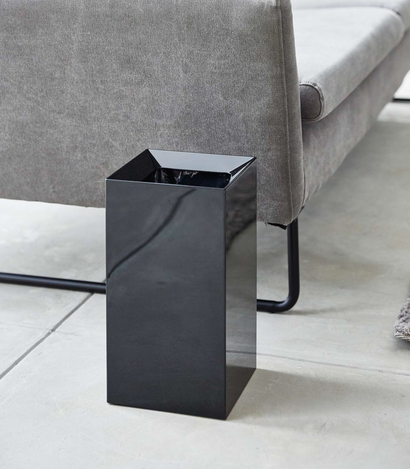 Trash Can - Image 7