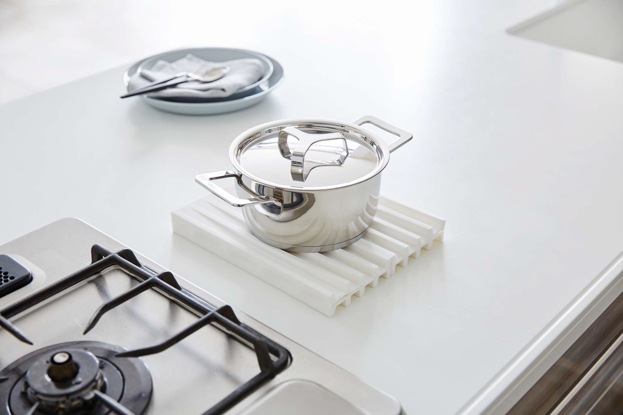 Folding Dish Drainer Mat & Trivet - Silicone - Image 3
