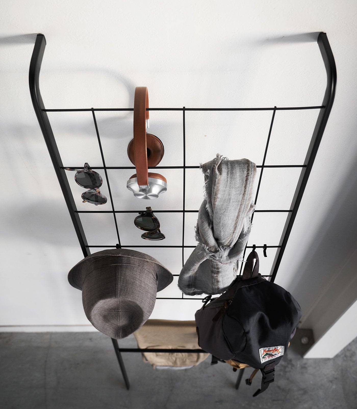 Leaning Ladder with Grid Panel (63 H) - Steel - Image 11