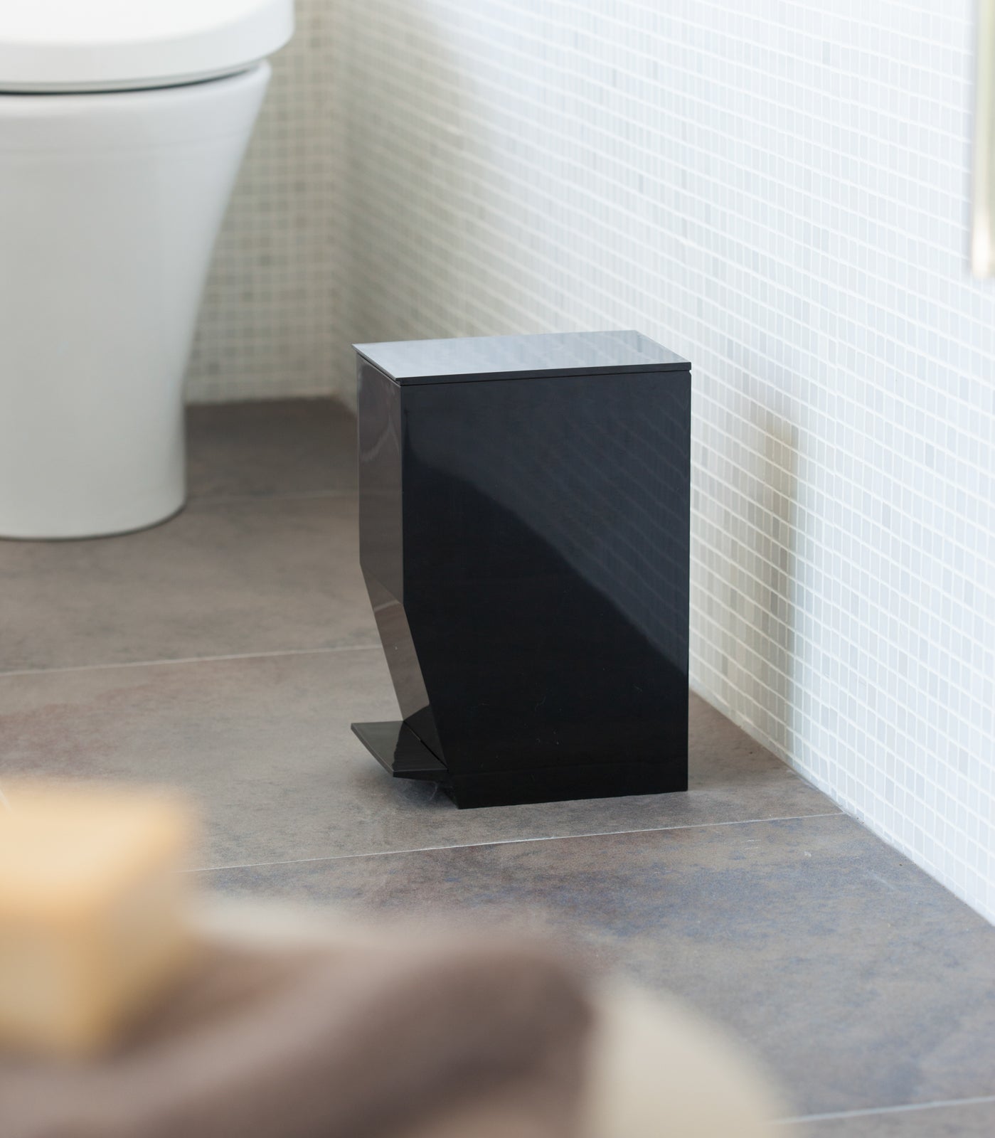Step Trash Can - Image 10
