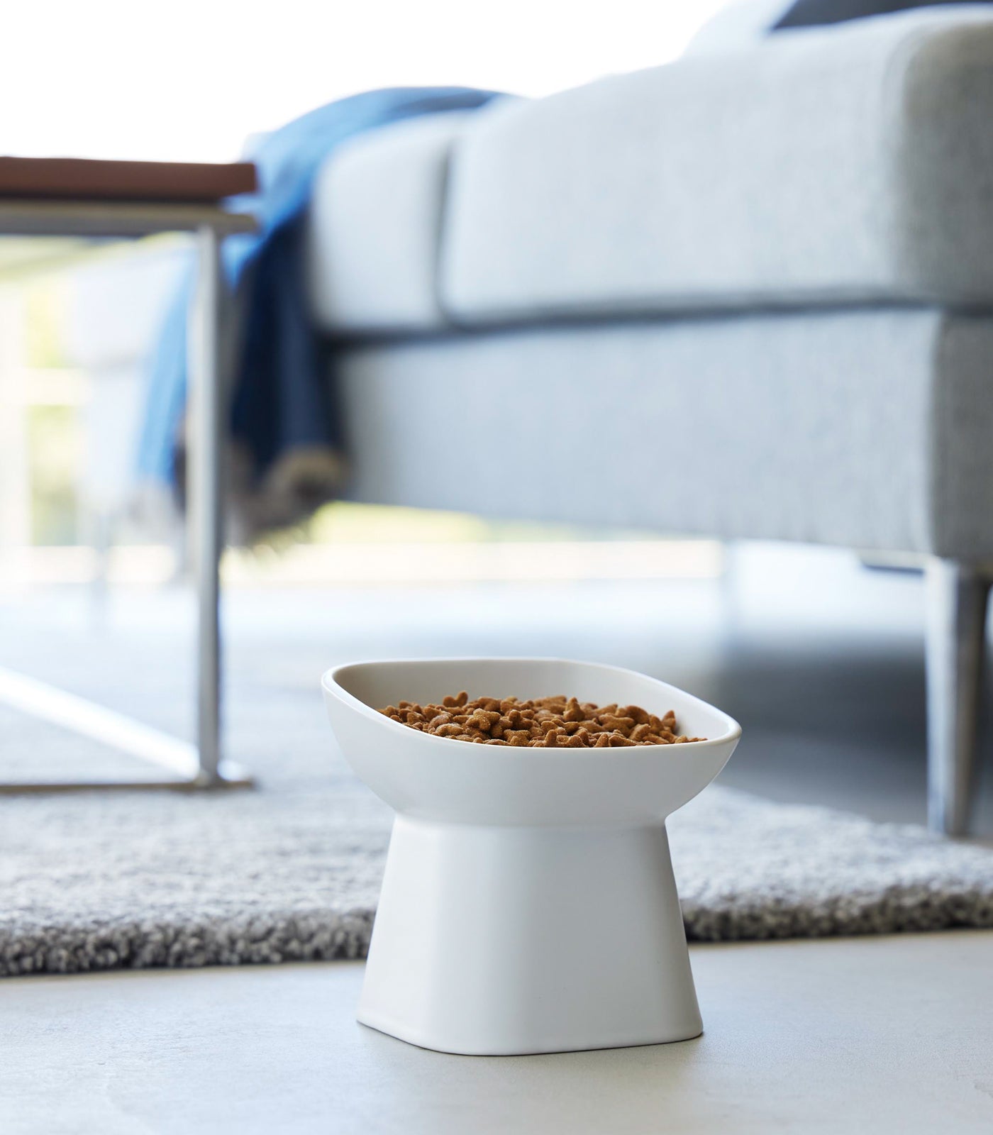 Tilted Pet Food Bowl - Image 3