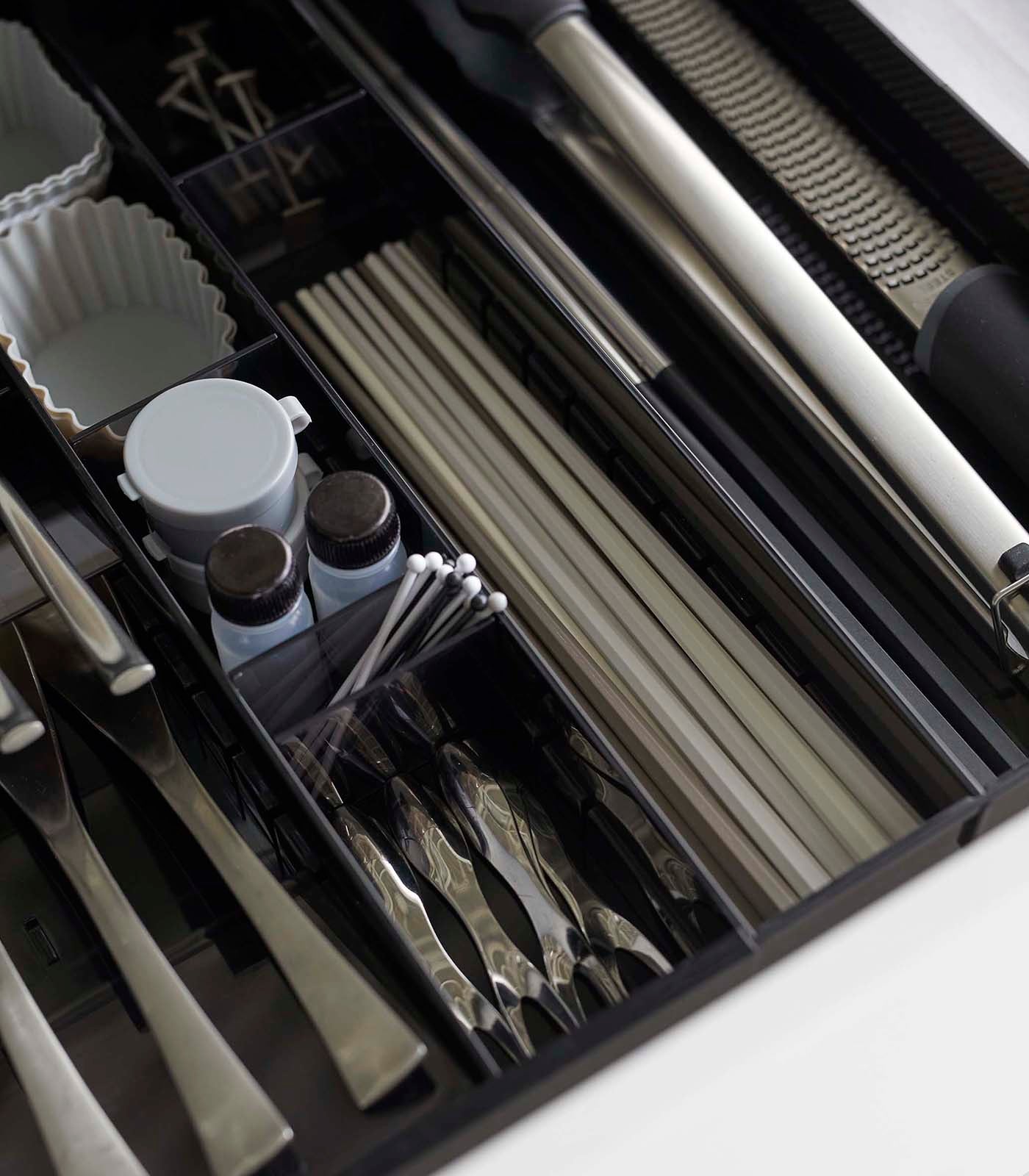 Expandable Cutlery Organizer - Large - Image 10
