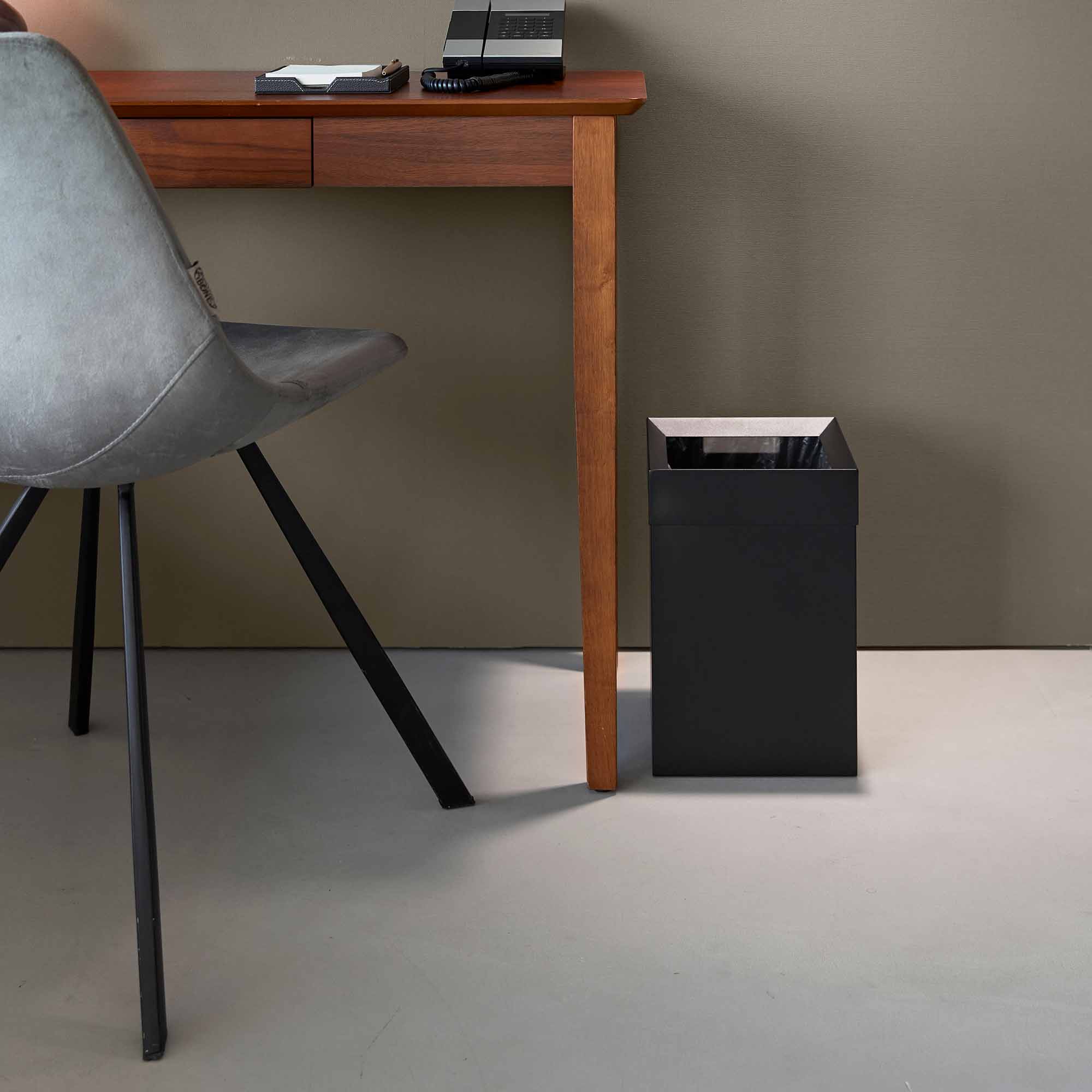 Trash Can - Short - Steel - Image 9