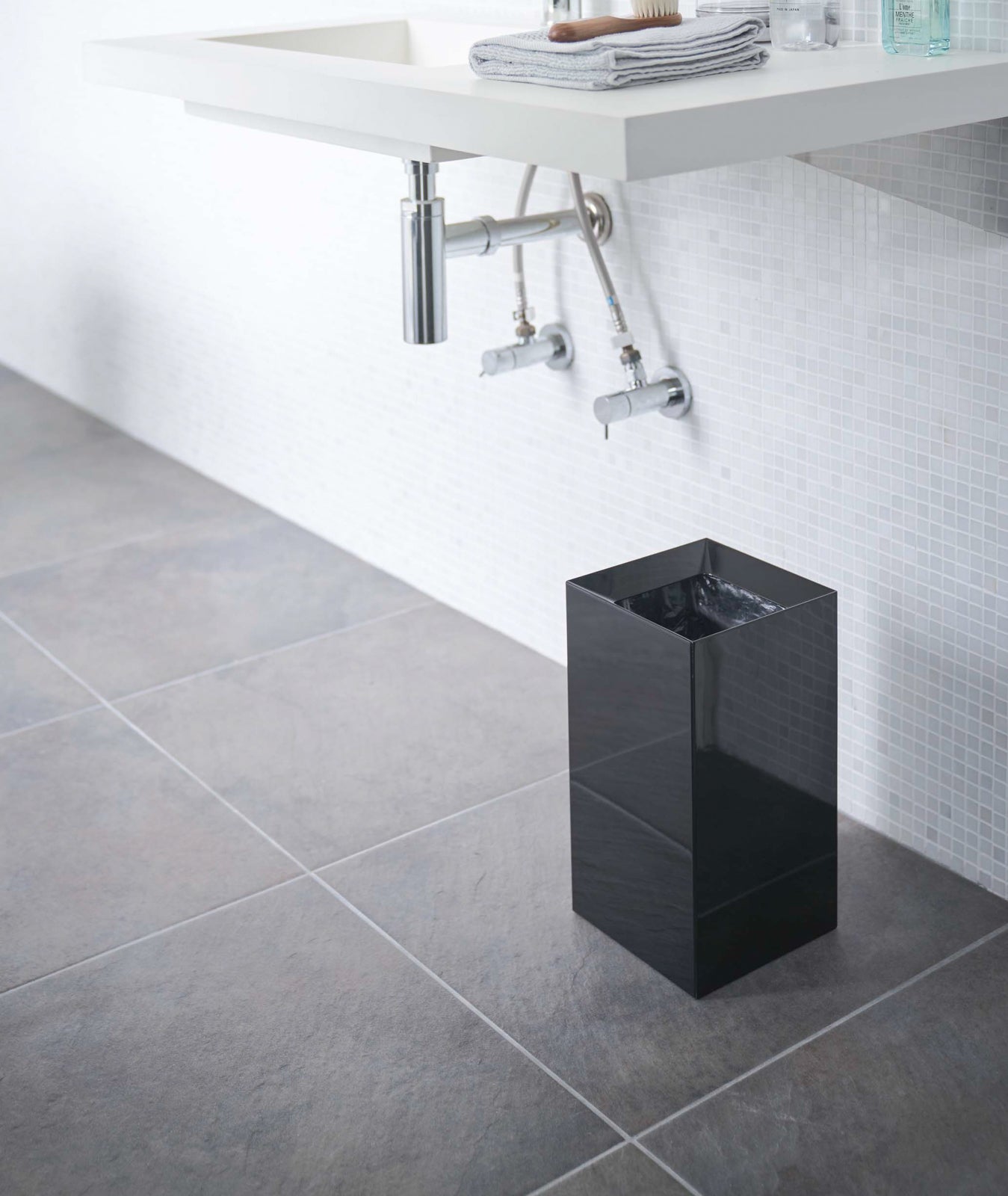 Trash Can - Image 11